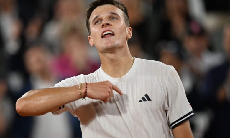 Olvidado a la sombra de Fonseca, Fils o Jodar, ¿es el crack Mensik el Djokovic de su generación? Olvidado a la sombra de Fonseca, Fils o Jodar, ¿es el crack Mensik el Djokovic de su generación?